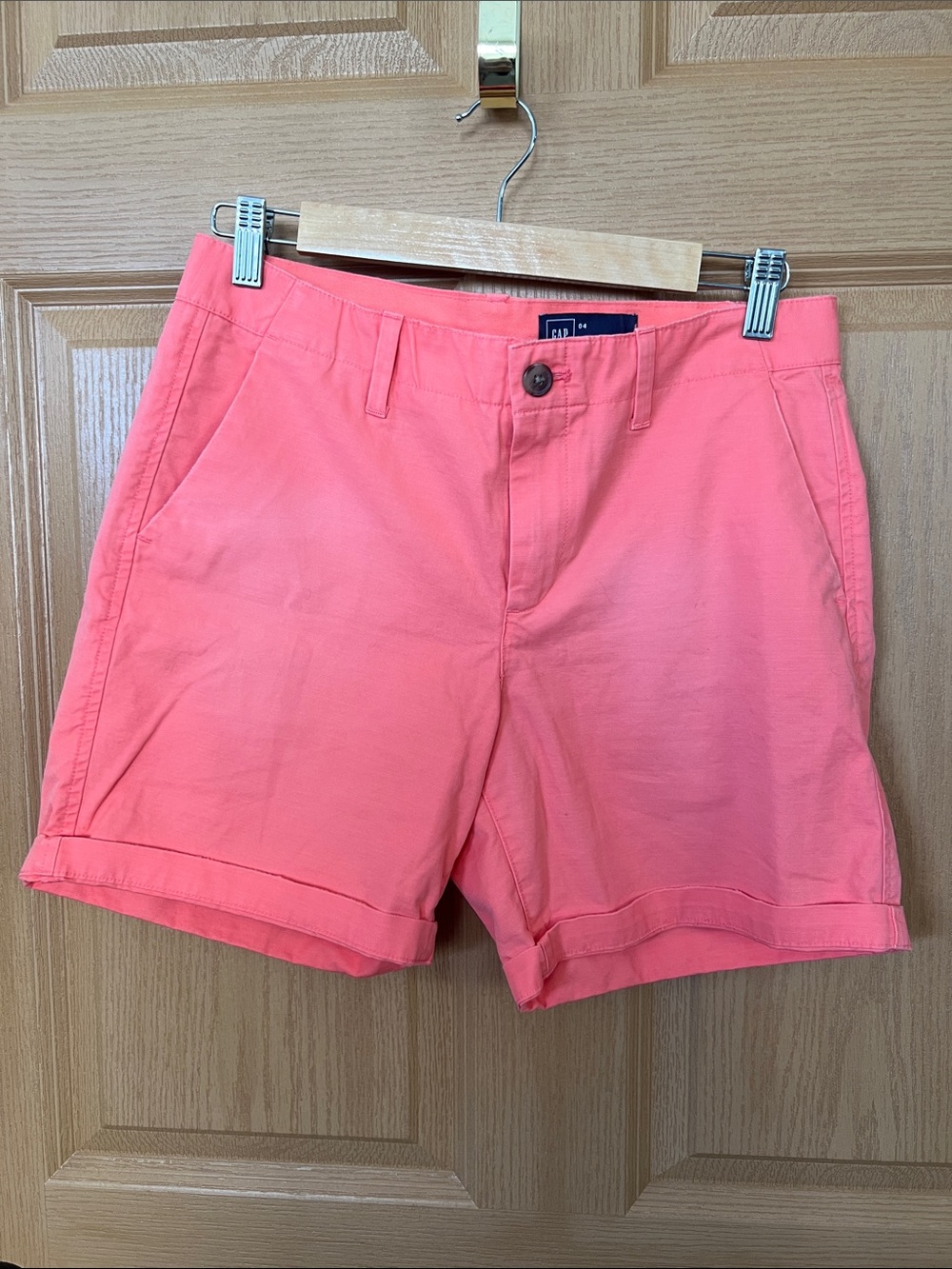GAP Coral Roll-Cuff Women's Shorts
